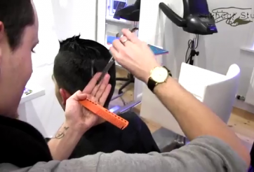 Video: Hướng dẫn cắt tóc giống Ronaldo